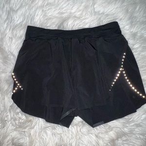 Lululemon find your pace 3 inch shorts